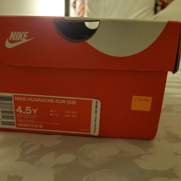 NIKE Huarache 4.5Y - Picture 5 of 5